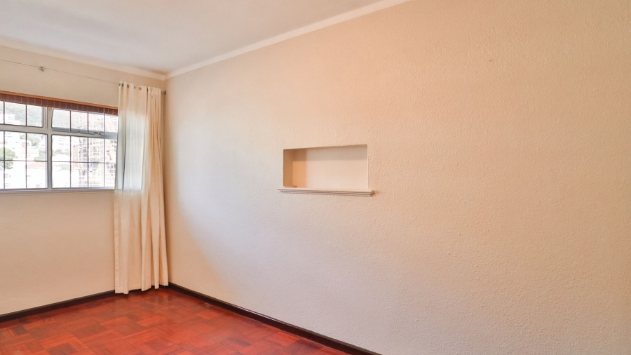 To Let 2 Bedroom Property for Rent in Sea Point Western Cape